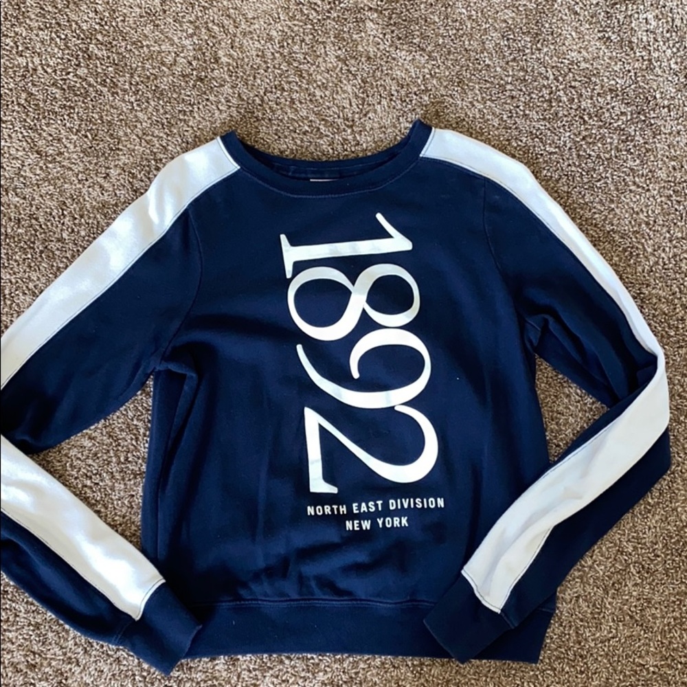 Abercrombie & Fitch Sweatshirt.